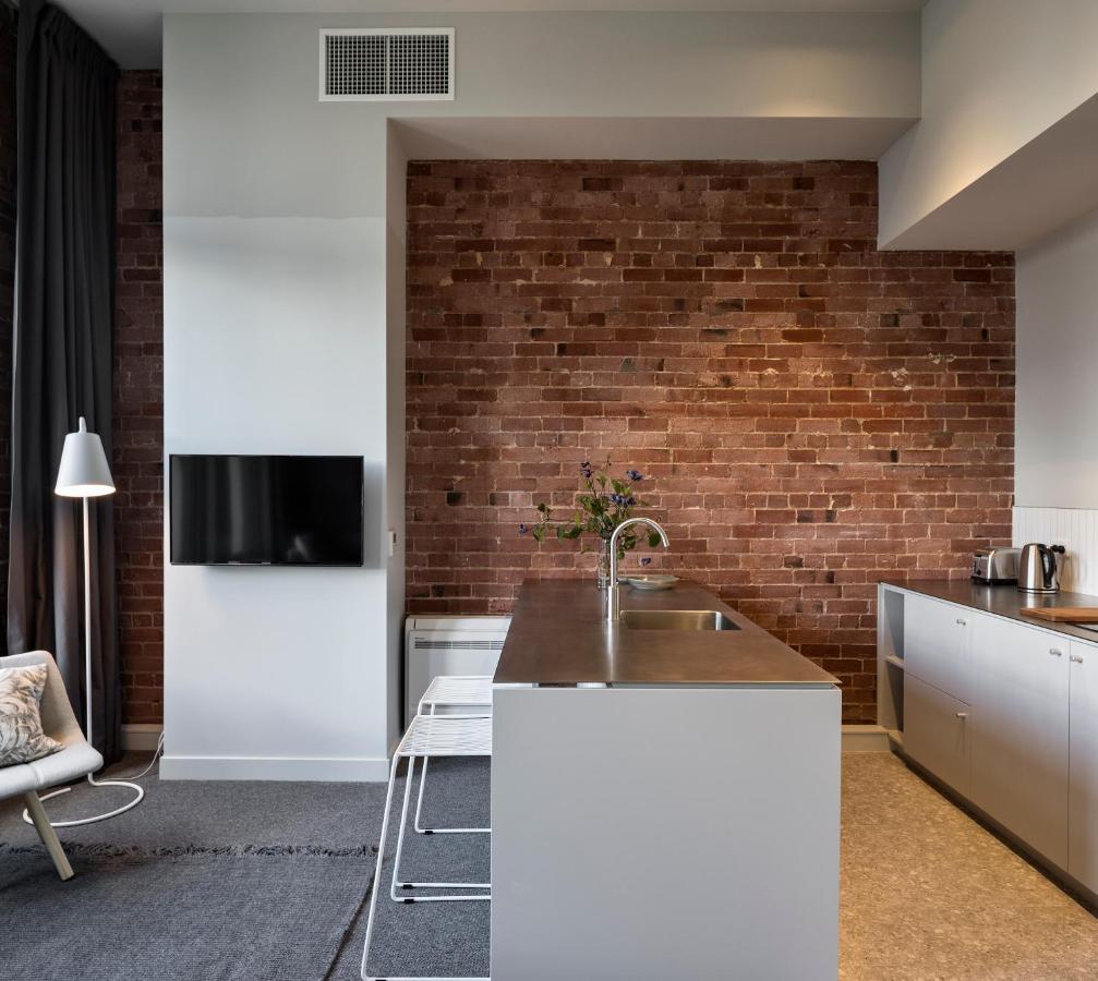 The Chamberson Hotel Dunedin Exterior foto A kitchen in a serviced apartment