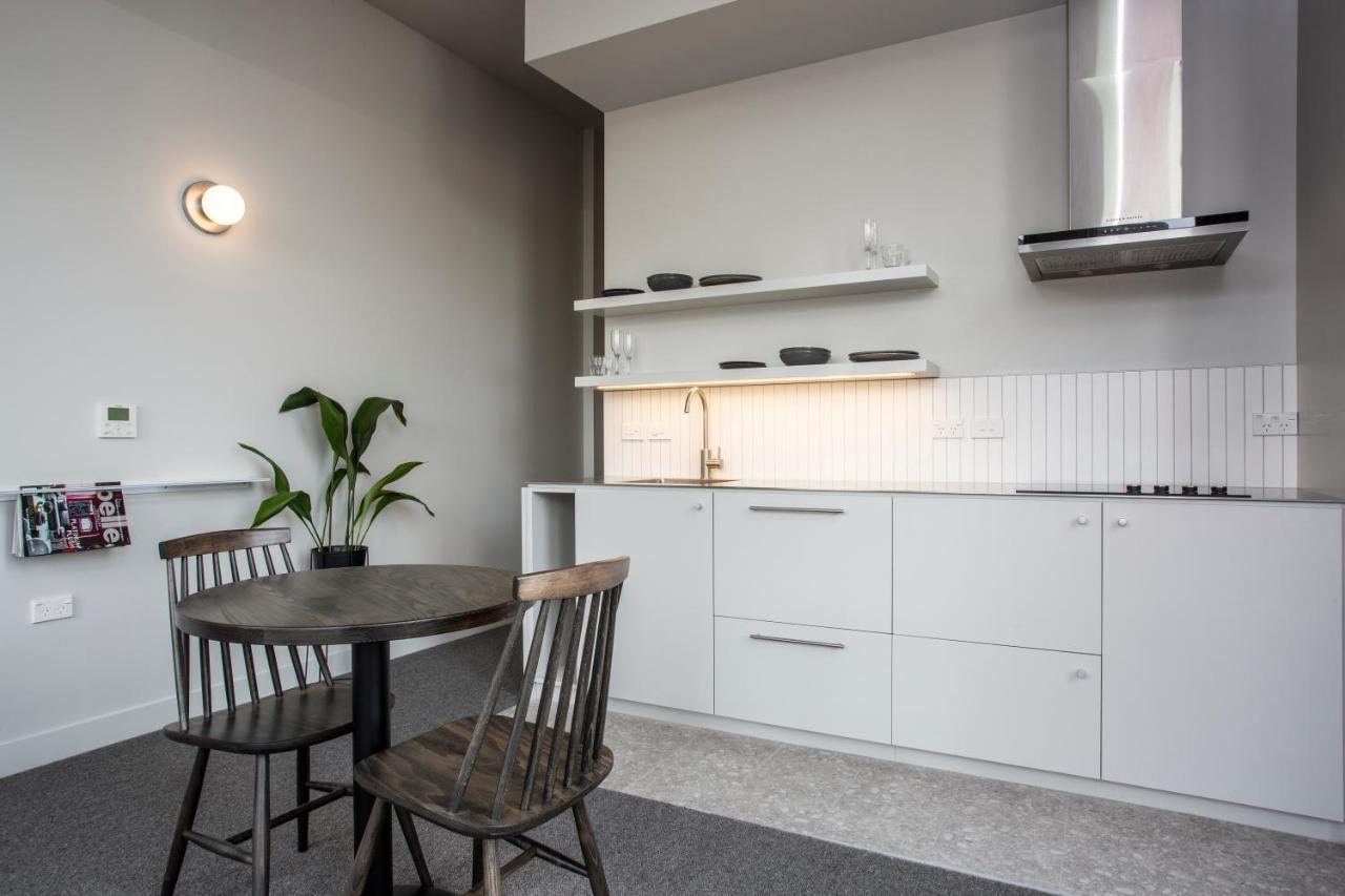 The Chamberson Hotel Dunedin Exterior foto A modern kitchen